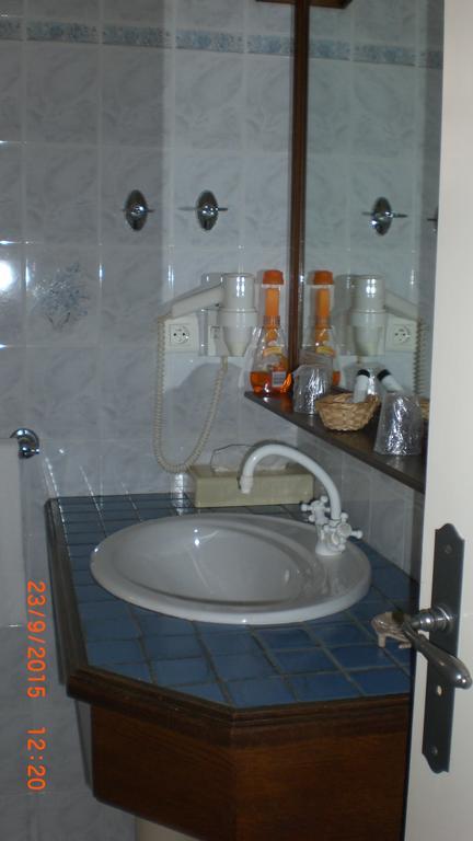 Auberge De L'Atre Quarré-les-Tombes Rom bilde