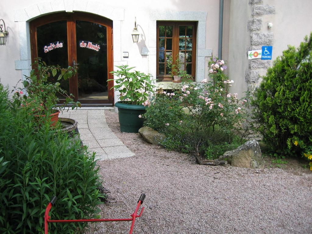 Auberge De L'Atre Quarré-les-Tombes Eksteriør bilde
